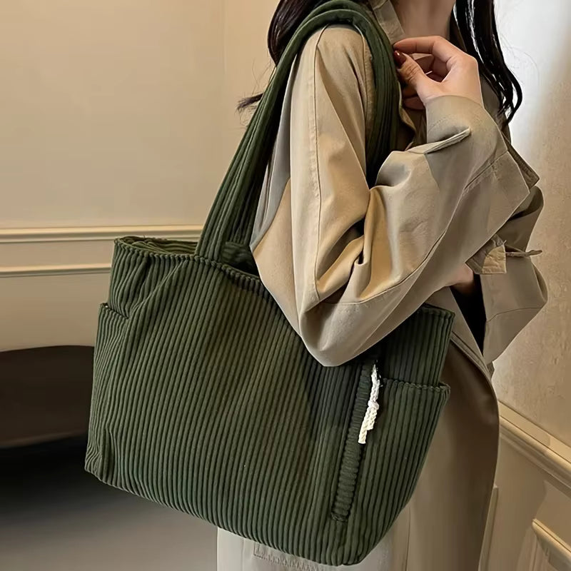 Borsa in Velluto a Coste Capiente e Pratica