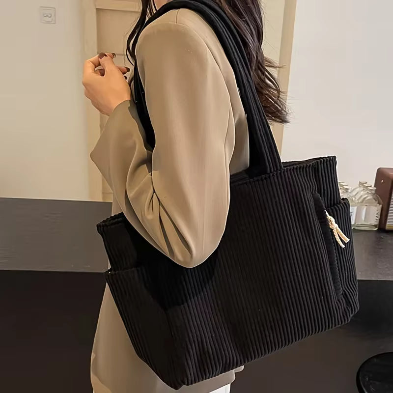 Borsa in Velluto a Coste Capiente e Pratica